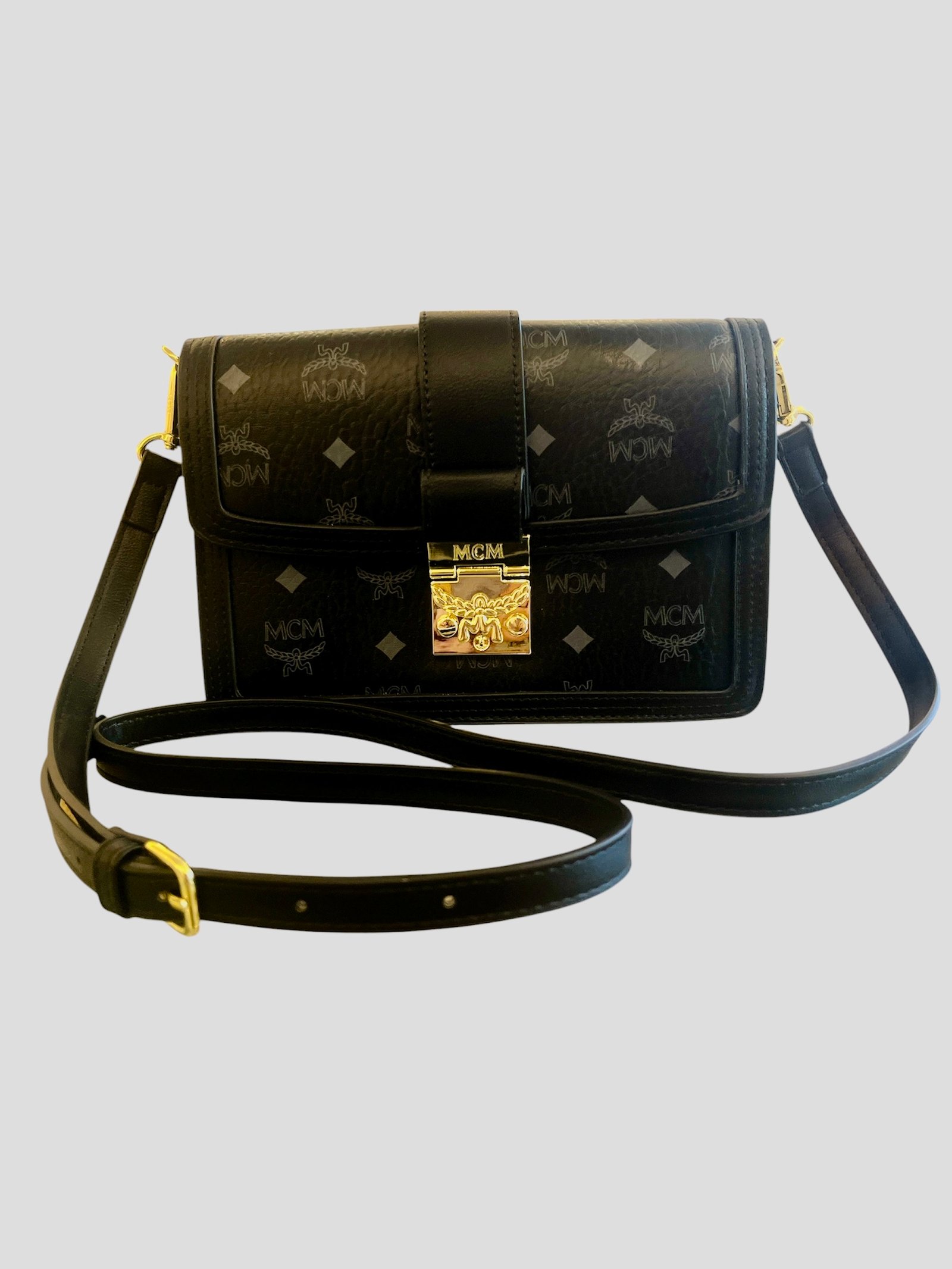 MCM ΤΣΑΝΤΑ ΧΙΑΣΤΗ ΜΑΥΡΗ